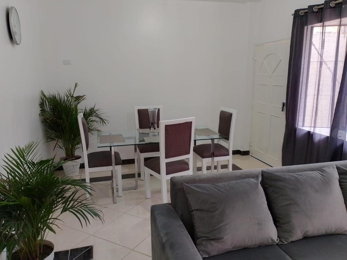 Comfortable 3-Bedroom Apartment, Close To The American Consulate กวายากิล ภายนอก รูปภาพ